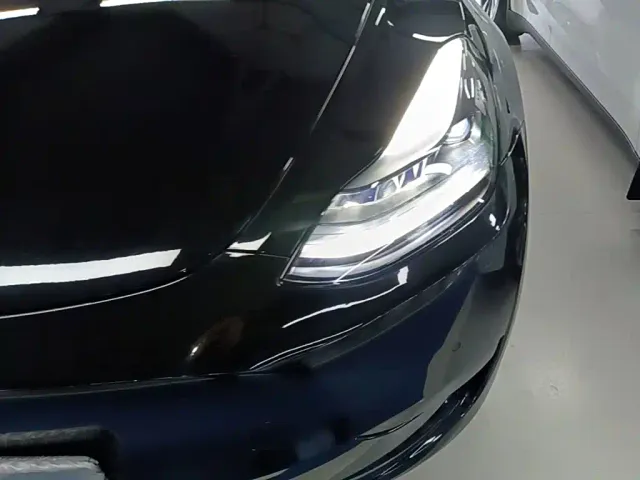 Tesla Model Y — Фото автомобиля 23