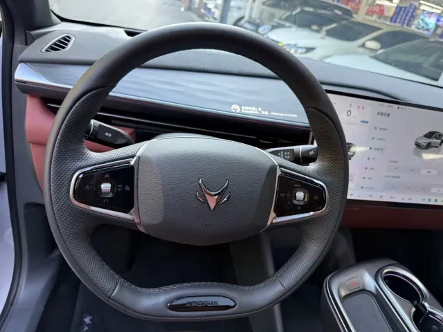 Arcfox Alpha T5 — Фото автомобиля 19