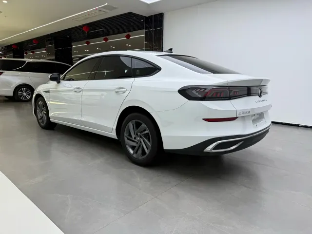 Volkswagen Lamando — Фото автомобиля 9