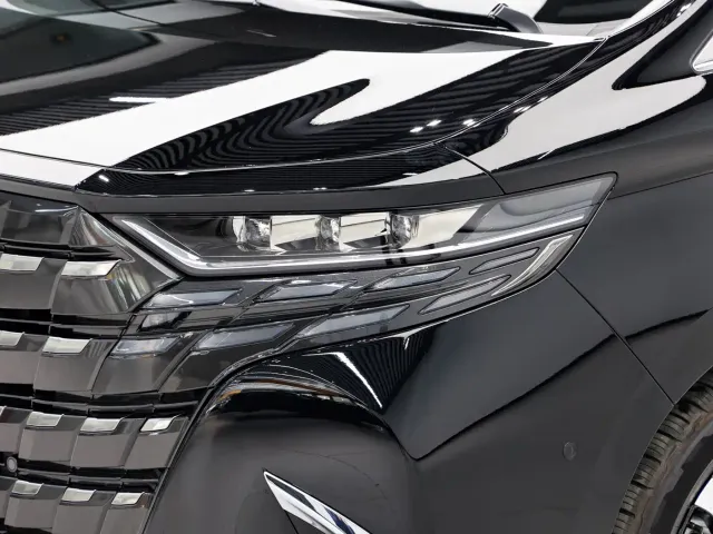 Toyota Alphard — Фото автомобиля 4