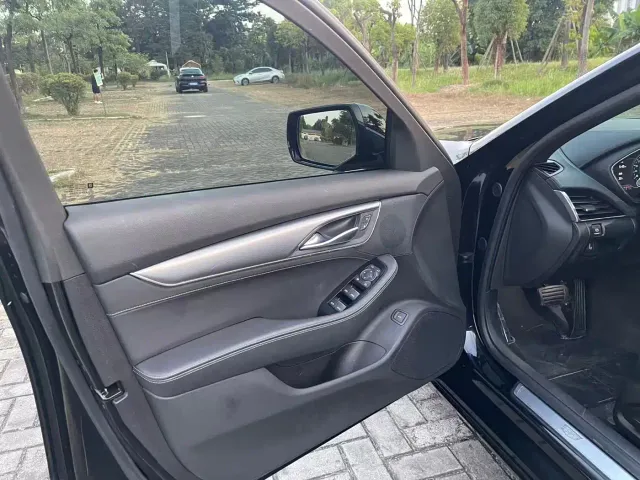 Cadillac CT5 — Фото автомобиля 12