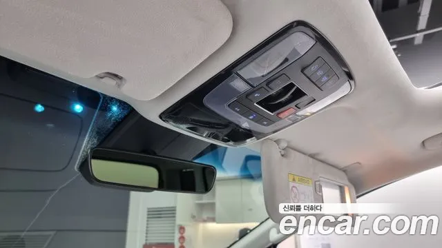 Hyundai Staria Staria 4WD Lounge 7 мест — Фото автомобиля 18