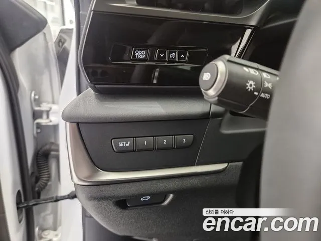 Lexus RZ RZ450e — Фото автомобиля 18