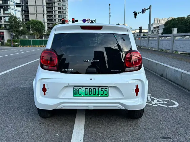 Roewe Clever — Фото автомобиля 9