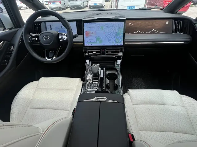 GAC Trumpchi M8 — Фото автомобиля 10