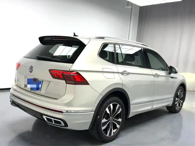 Volkswagen Tiguan L — Фото автомобиля 8