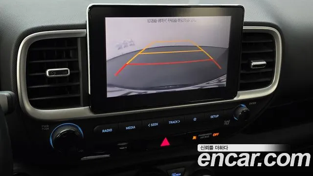 Hyundai Venue — Фото автомобиля 17