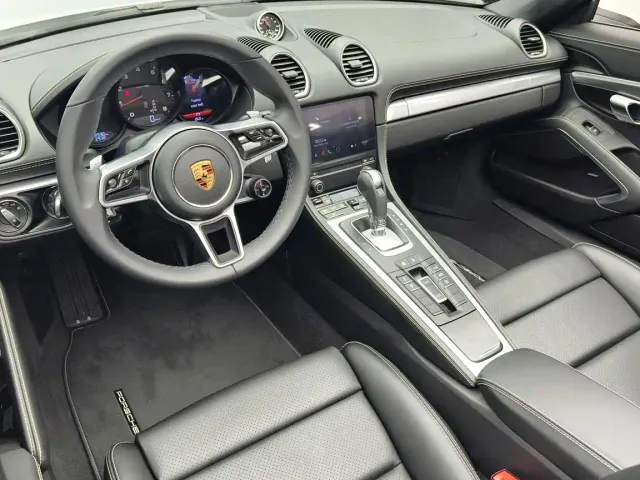 Porsche 718 — Фото автомобиля 12