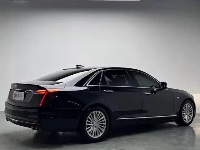 Cadillac CT6 — Фото автомобиля 15