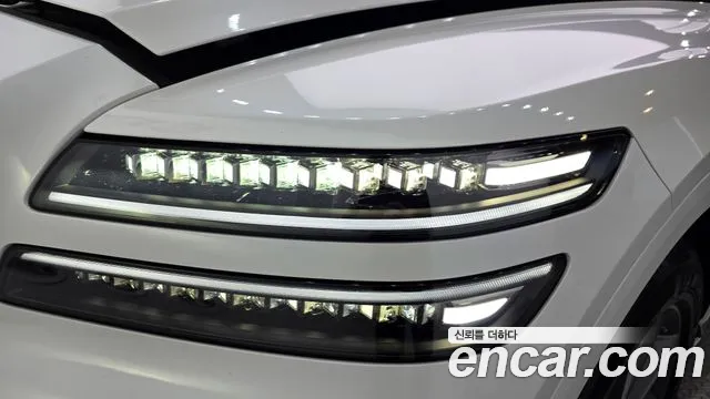 Genesis GV80 — Фото автомобиля 7