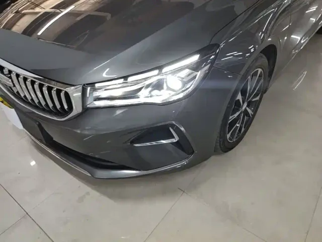 Geely Emgrand — Фото автомобиля 23