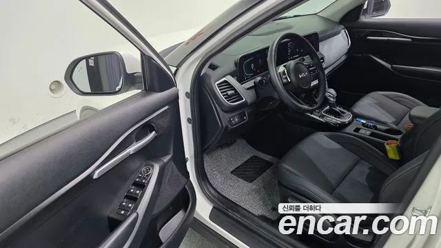 Kia Seltos Бензин 1.6 турбо 2WD — Фото автомобиля 11