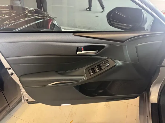 Toyota Avalon — Фото автомобиля 4