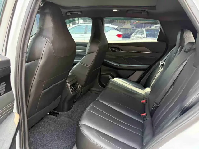 Dongfeng Fengshen L7 — Фото автомобиля 6