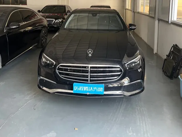 Mercedes-Benz E-Class — Фото автомобиля 2