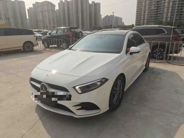 Фотография автомобиля — Mercedes-Benz A-Class