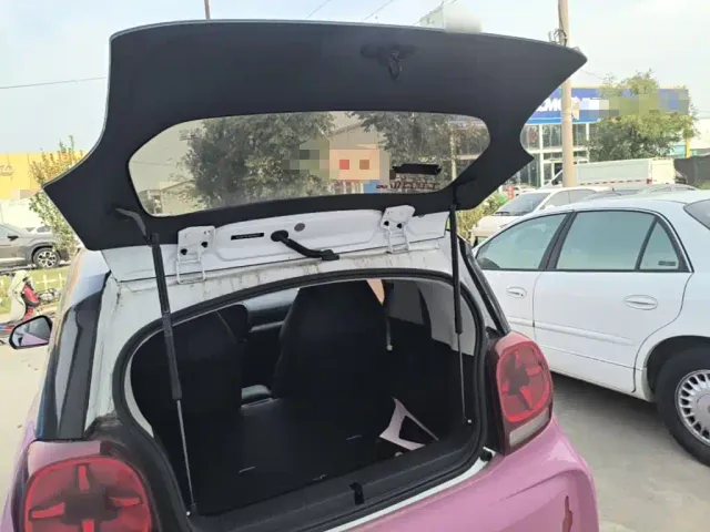 Roewe Clever — Фото автомобиля 18