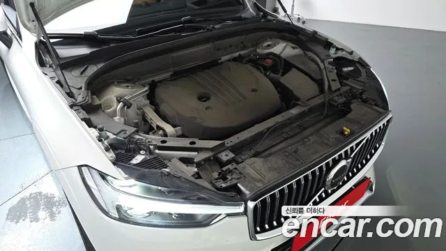 Вольво XC60 — Фото автомобиля 6