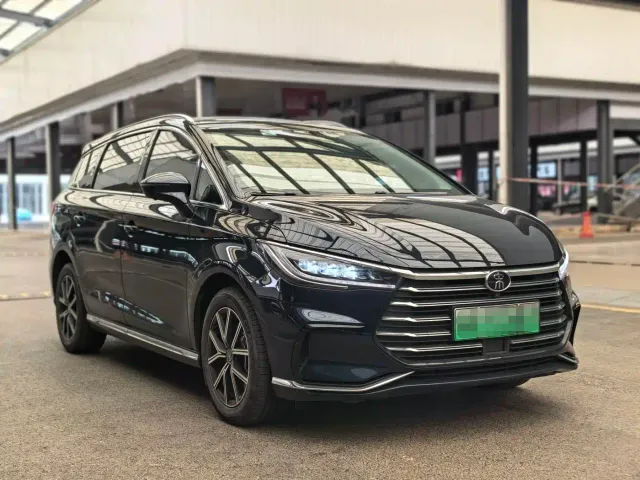 BYD Song MAX — Фото автомобиля 3