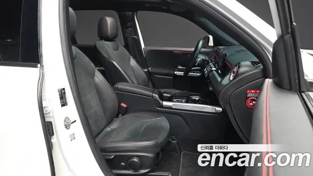 Mercedes-Benz GLB-Class — Фото автомобиля 11