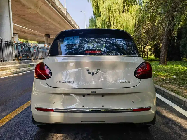 Wuling Bingo — Фото автомобиля 2