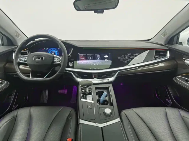 Geely Borui — Фото автомобиля 5