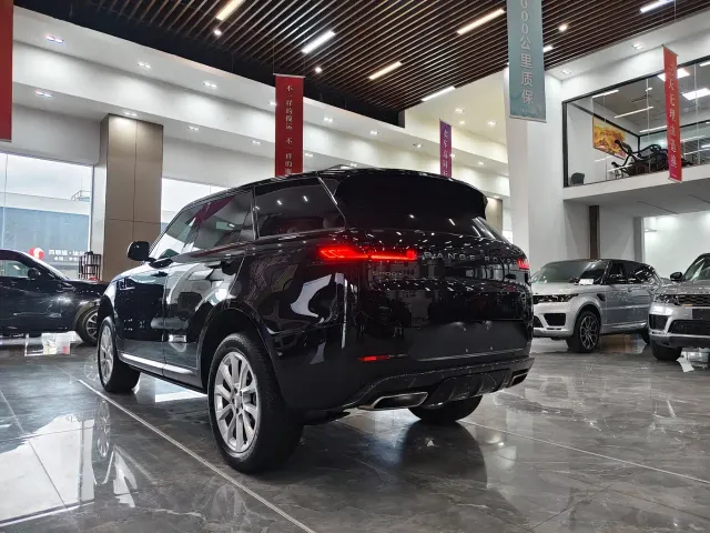 Land Rover Range Rover Sport — Фото автомобиля 17