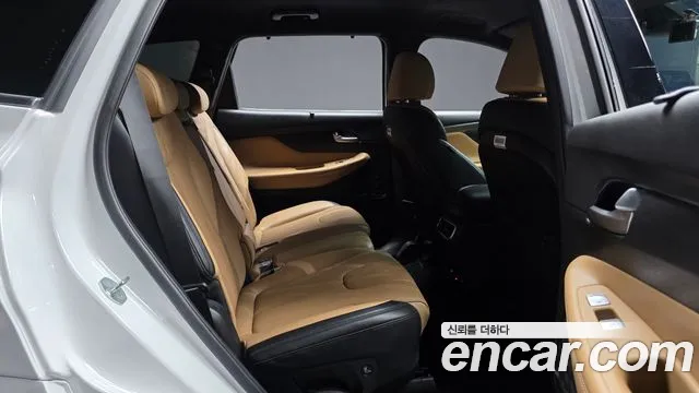 Hyundai Santafe Бензин 2.5T 2WD — Фото автомобиля 11
