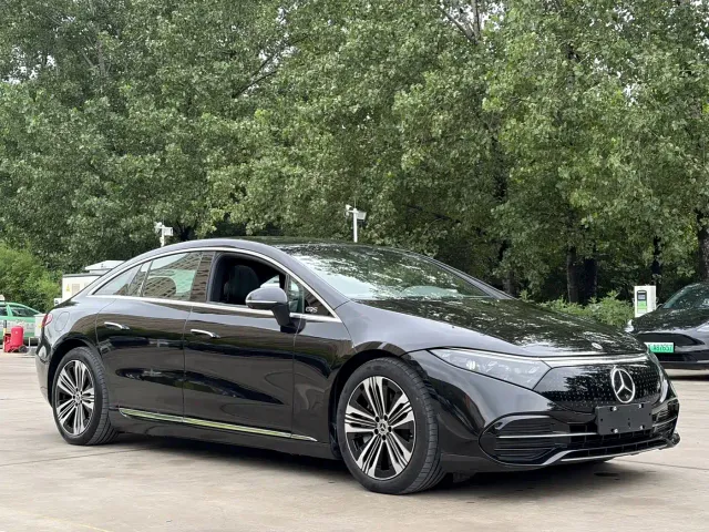 Mercedes-Benz EQS — Фото автомобиля 3