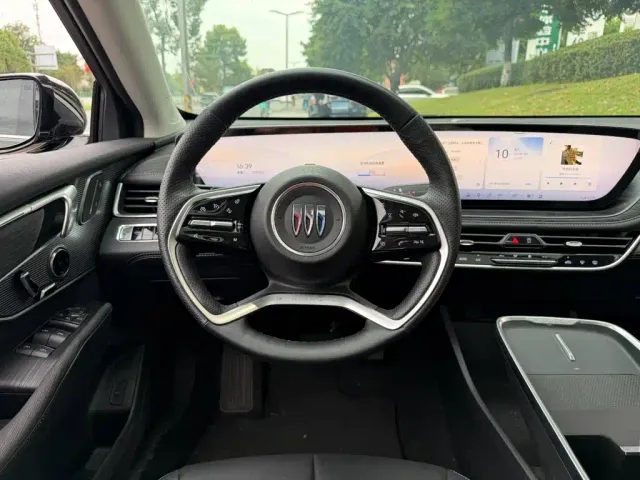Buick LaCrosse — Фото автомобиля 14