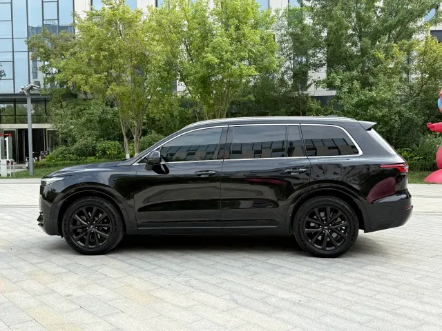 Li Auto ONE — Фото автомобиля 3