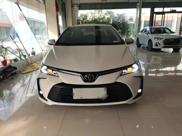 Toyota Corolla — Фото автомобиля 2