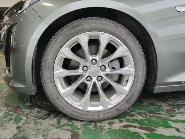 Cadillac CT5 — Фото автомобиля 6
