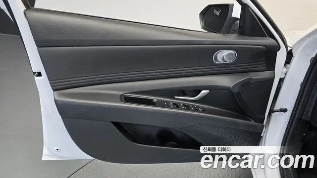 Hyundai AVANTE Smart — Фото автомобиля 24