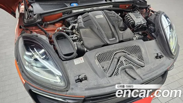 Porsche Macan — Фото автомобиля 9