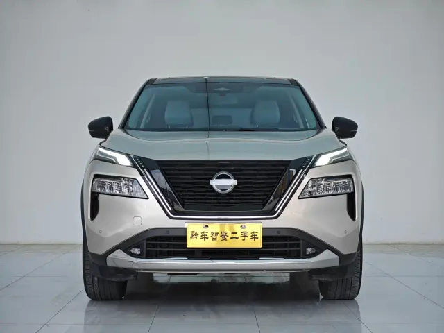 Nissan X-Trail — Фото автомобиля 2