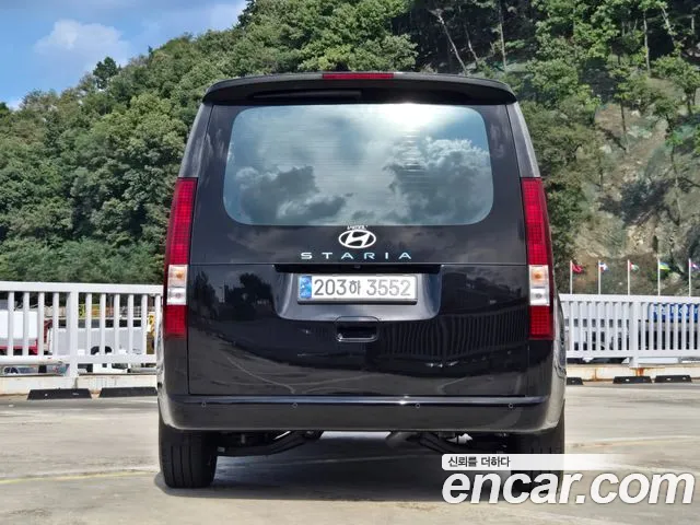 Hyundai Staria Staria — Фото автомобиля 4