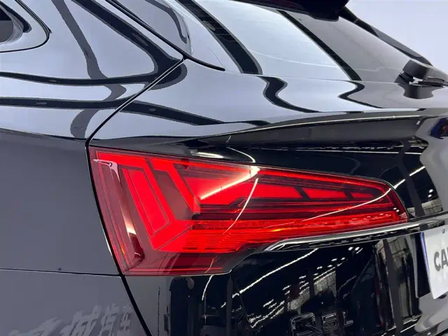 Audi Q5L Sportback — Фото автомобиля 11