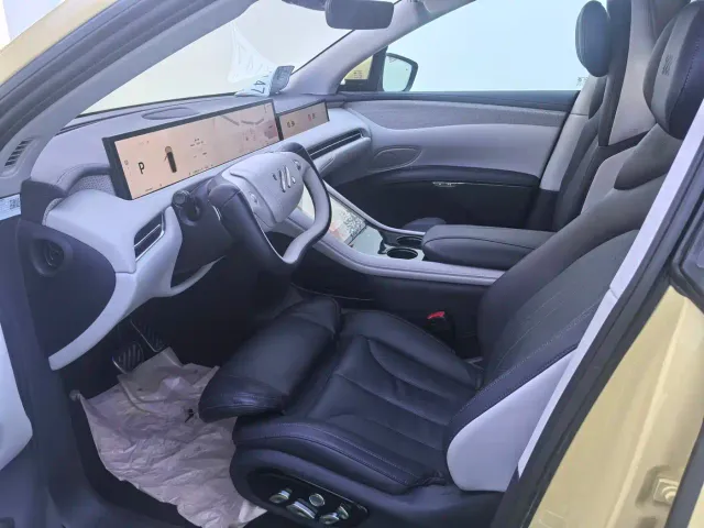 IM Motors IM LS7 — Фото автомобиля 7