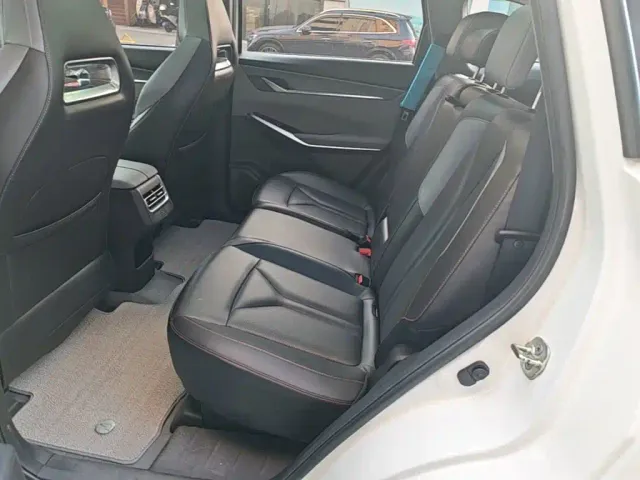 Changan CS75 Plus — Фото автомобиля 16