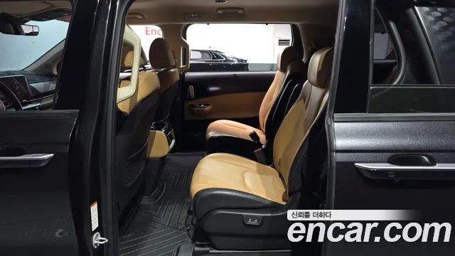 Kia Canival Carnival 4 поколение Бензин 9 мест Signature — Фото автомобиля 9