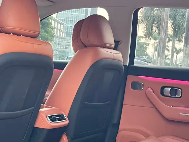 Leapmotor C10 — Фото автомобиля 10