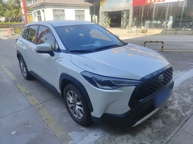 Toyota Corolla Cross — Фото автомобиля 3