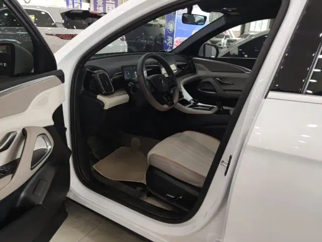 BYD Song Pro — Фото автомобиля 15