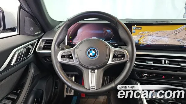 BMW i4 — Фото автомобиля 19