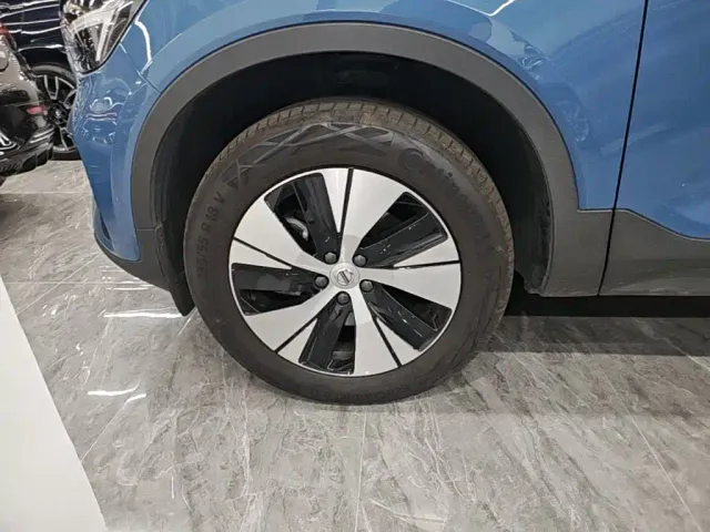 Volvo XC40 — Фото автомобиля 22