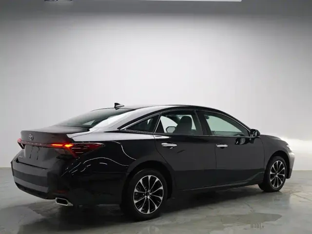Toyota Avalon — Фото автомобиля 18