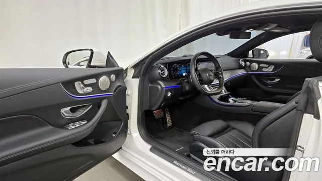 Mercedes-Benz E-Class — Фото автомобиля 10