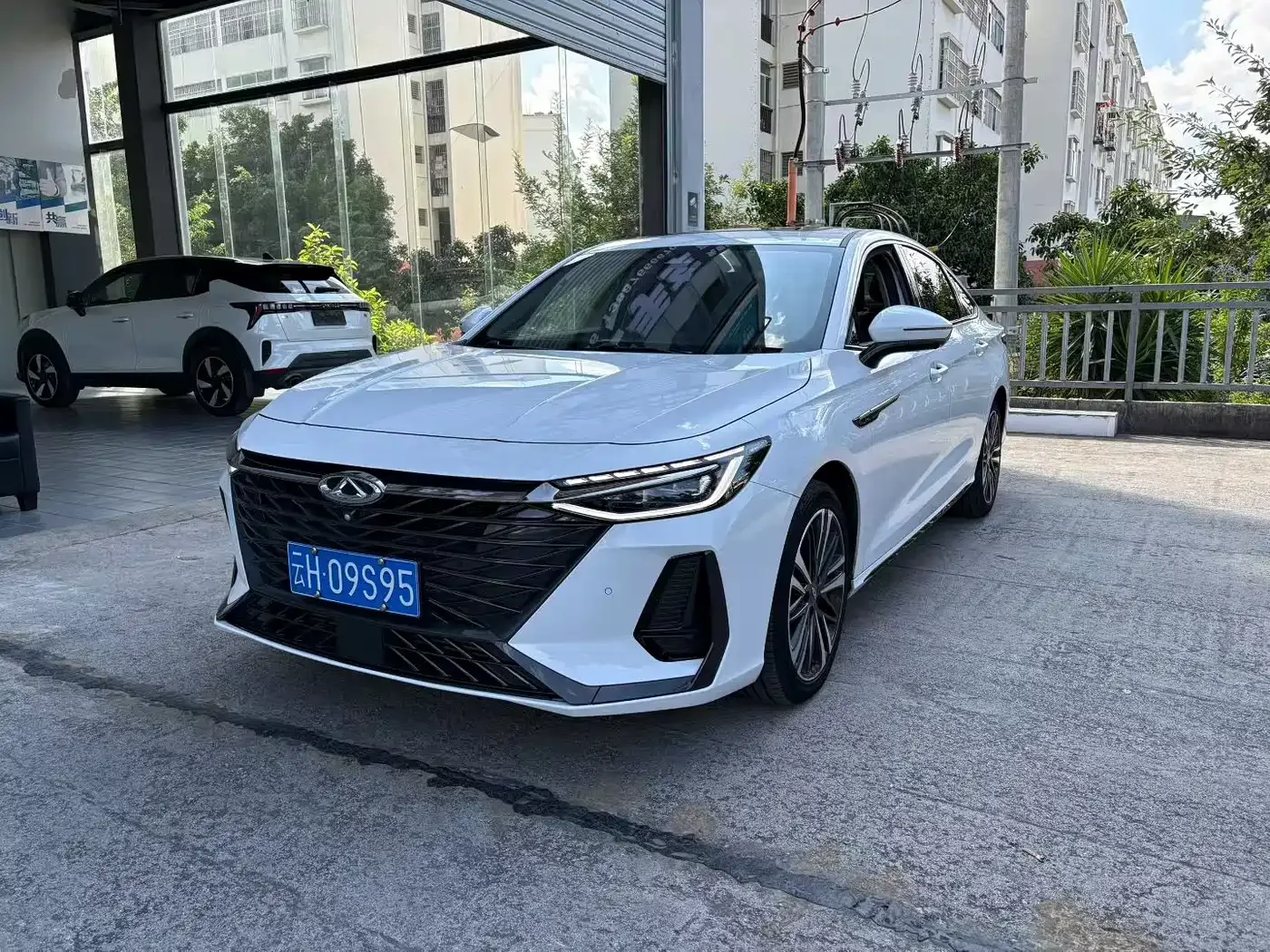 Chery Arrizo 8 2023 Model High Energy Edition 2.0T DCT Power — Фото автомобиля 3