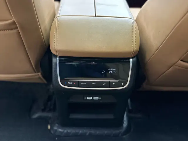 GAC Trumpchi GS8 — Фото автомобиля 11